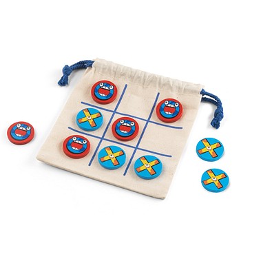 CROSSES. Klassisches 3-Gewinnt-Spiel aus Sperrholz, bestehend aus 10 Teilen, Naturhell