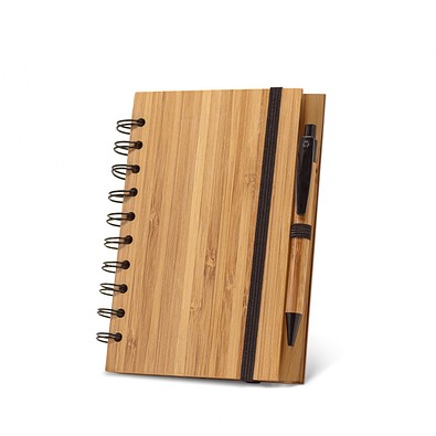 DICKENS A5. A5 Spiralnotizbuch aus Bambus mit 100% Recyclingpapier, Natur