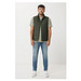 Iqoniq Meru Herren Bodywarmer aus recyceltem Polyester, khaki, XL
